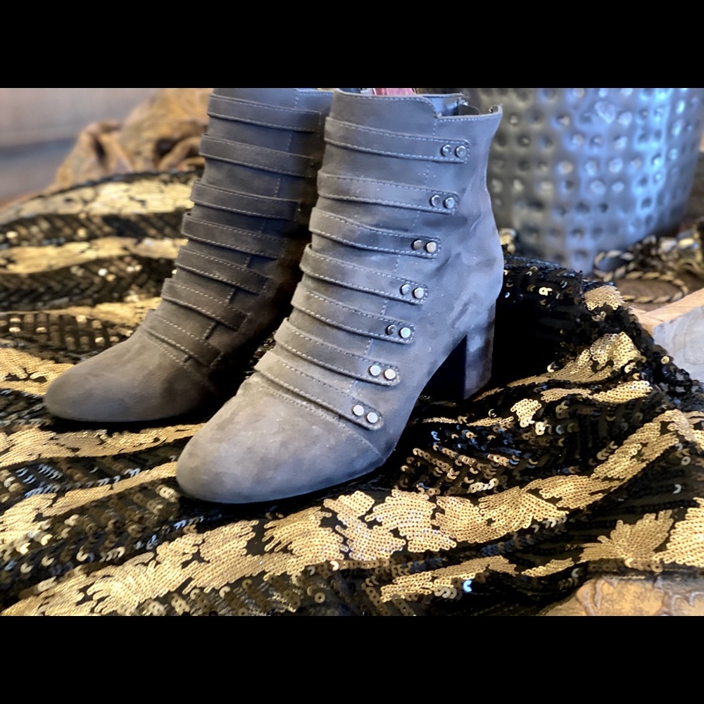 Boots size 7